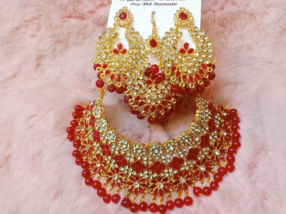 Cosmetic Style Necklace Set